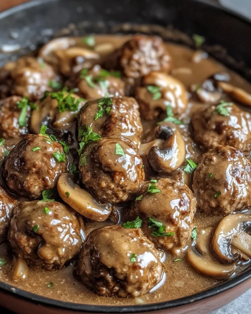 Albóndigas de Salisbury con Salsa de Champiñones